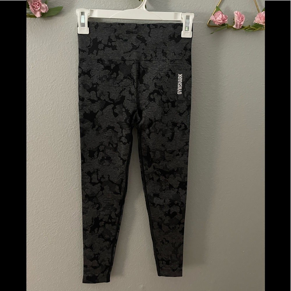 Gymshark Camo Leggings Black S NWT